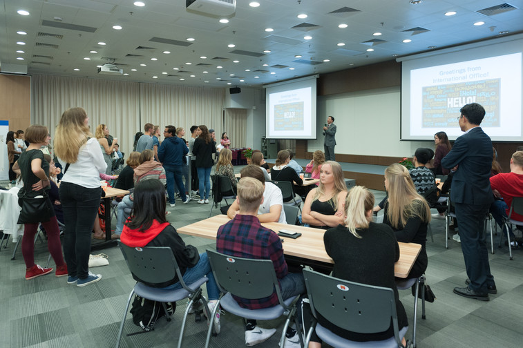 Image of Farewell Party for Exchange Students