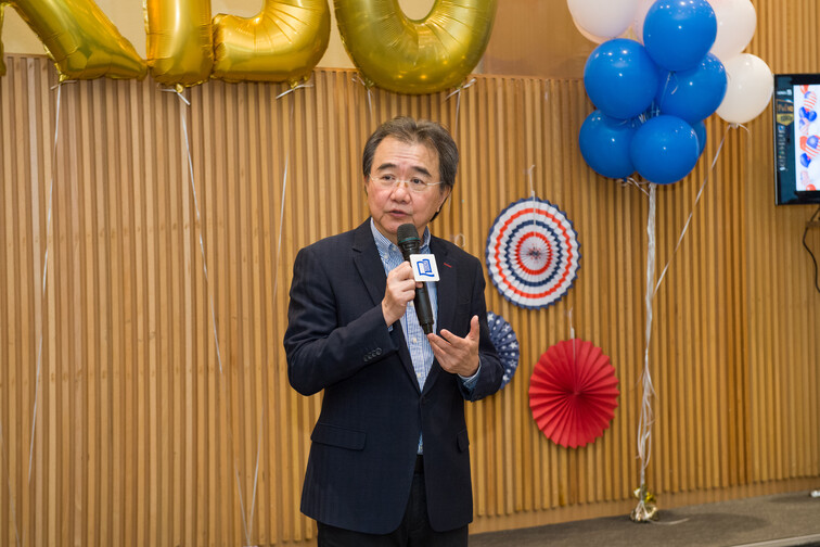 Image of Tea/Coffee Gathering with Consul General of the United States
