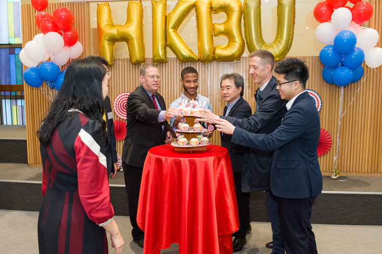 Image of Tea/Coffee Gathering with Consul General of the United States
